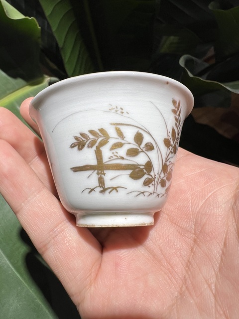 古玩陶瓷描金蟲草花卉紋杯真品鑒賞圖