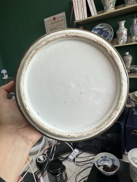 古玩陶瓷獅紋青花廣口罐真品鑒賞圖