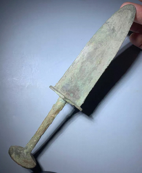 古玩銅器漢代·短劍真品鑒賞圖