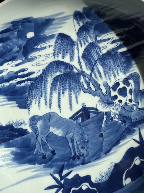 古玩陶瓷青花柳下雙駿盤真品鑒賞圖