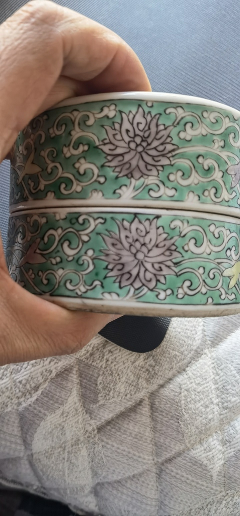 古玩陶瓷五彩龍紋印盒真品鑒賞圖