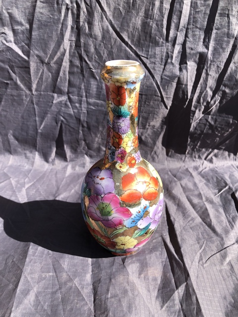 古玩陶瓷民國至創(chuàng)匯.金地粉彩花卉紋蒜頭瓶拍賣，當(dāng)前價(jià)格0元