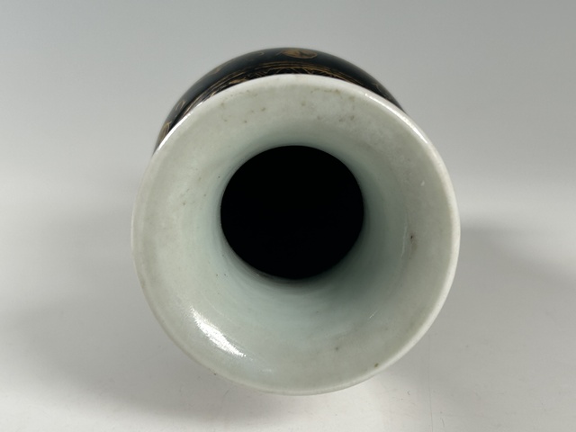 古玩陶瓷清晚期·烏金釉描金花卉紋觀音瓶真品鑒賞圖