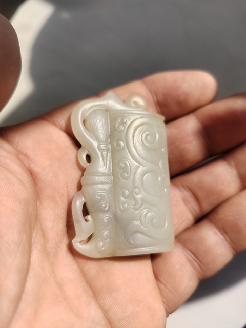 古玩玉器和田玉雕“舞女牌”真品鑒賞圖