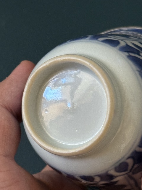 古玩陶瓷花卉紋青花杯真品鑒賞圖