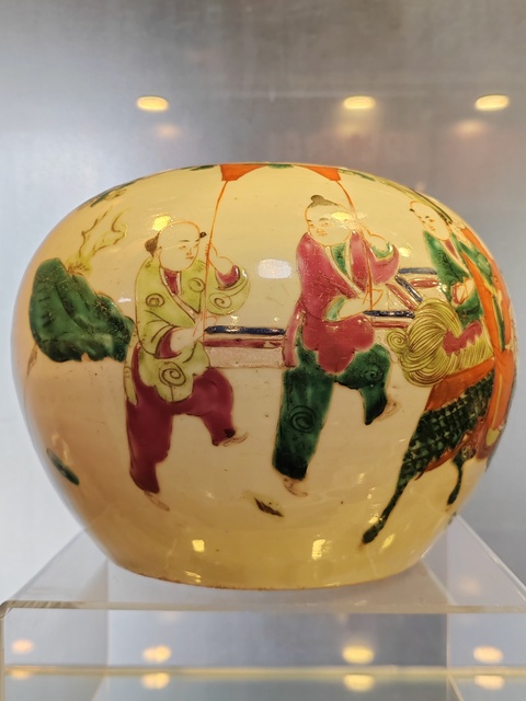 古玩陶瓷粉彩麒麟送子圖西瓜罐拍賣，當(dāng)前價格3800元