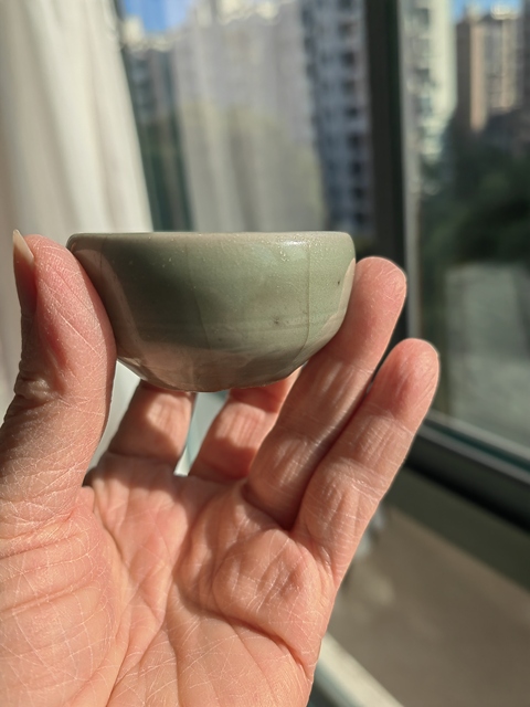 古玩陶瓷龍泉青瓷杯真品鑒賞圖