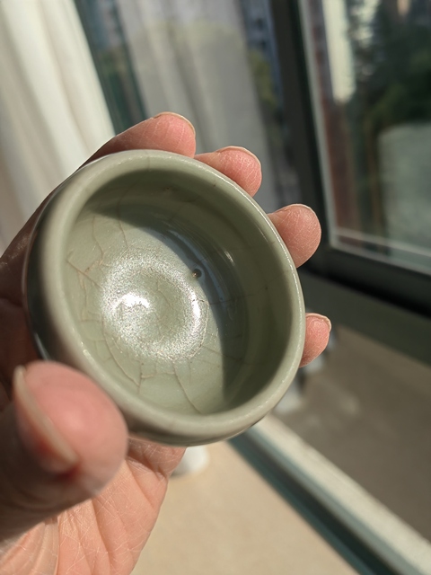 古玩陶瓷龍泉青瓷杯真品鑒賞圖
