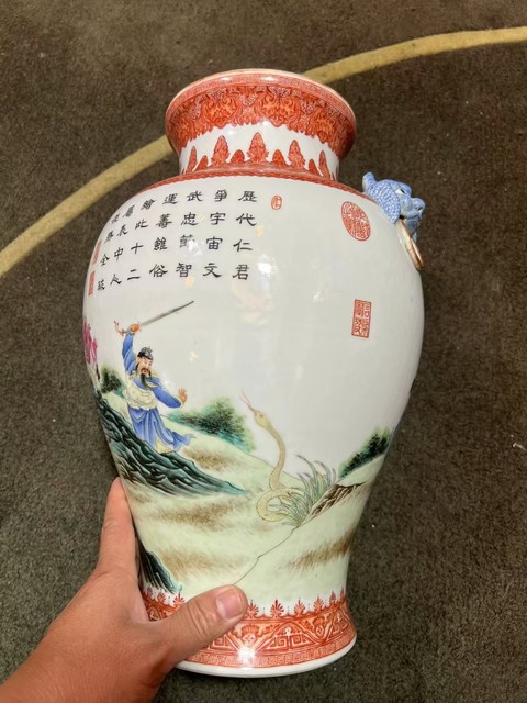 古玩陶瓷民國 新粉彩十二生肖雙獸耳尊真品鑒賞圖