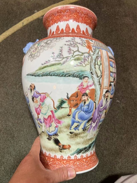 古玩陶瓷民國 新粉彩十二生肖雙獸耳尊真品鑒賞圖