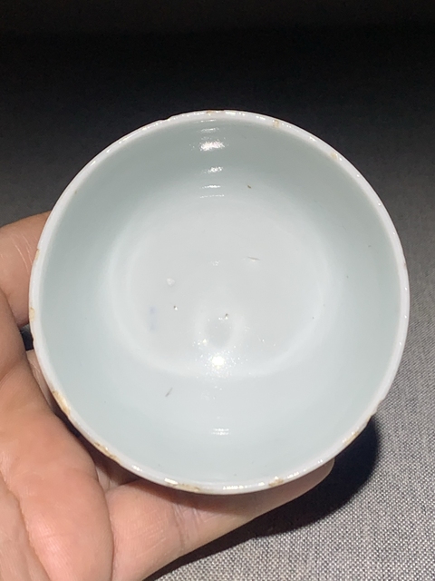 古玩陶瓷青花淡描花卉紋杯真品鑒賞圖