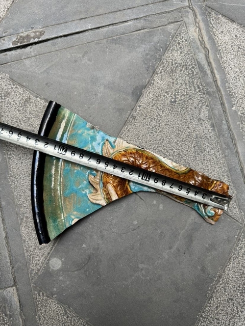 古玩陶瓷三彩堆塑龍紋瓷片真品鑒賞圖