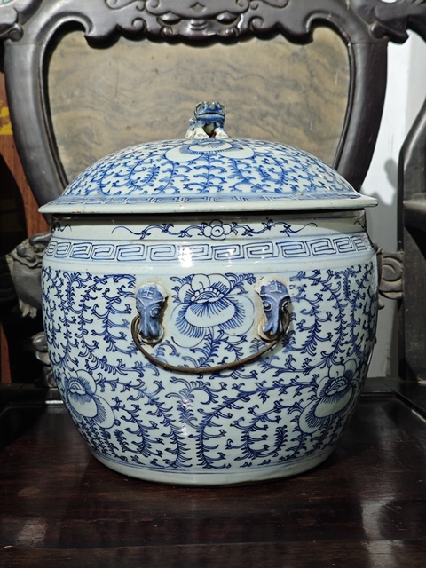 古玩陶瓷青花纏枝花紋四系粥罐真品鑒賞圖