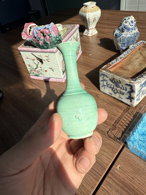 古玩陶瓷晚清綠釉長頸瓶真品鑒賞圖