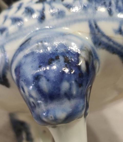 古玩陶瓷明青花三足爐真品鑒賞圖