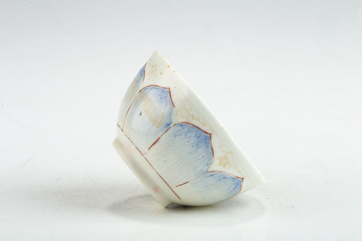 古玩陶瓷·粉彩蓮瓣紋杯
真品鑒賞圖