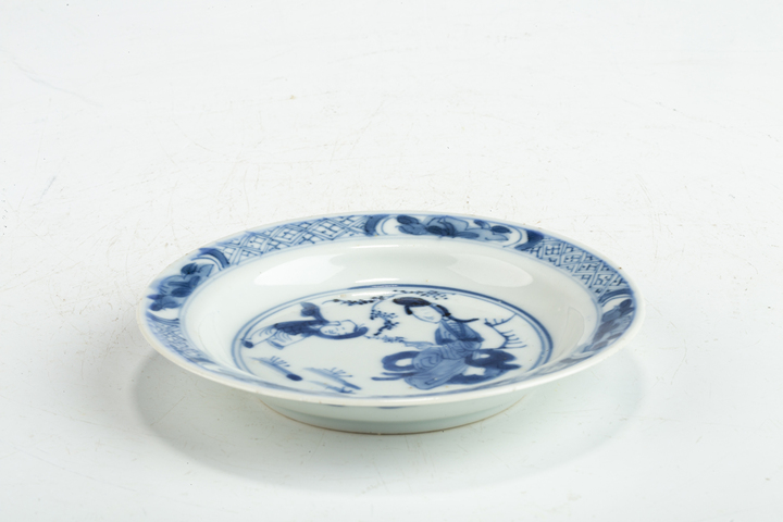 古玩陶瓷·青花三娘教子紋小盤
真品鑒賞圖