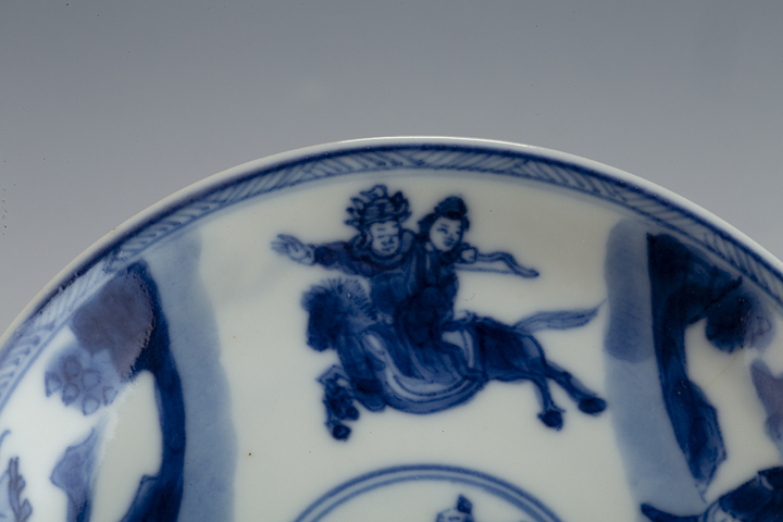 古玩陶瓷清康熙·青花人物故事紋小盤真品鑒賞圖