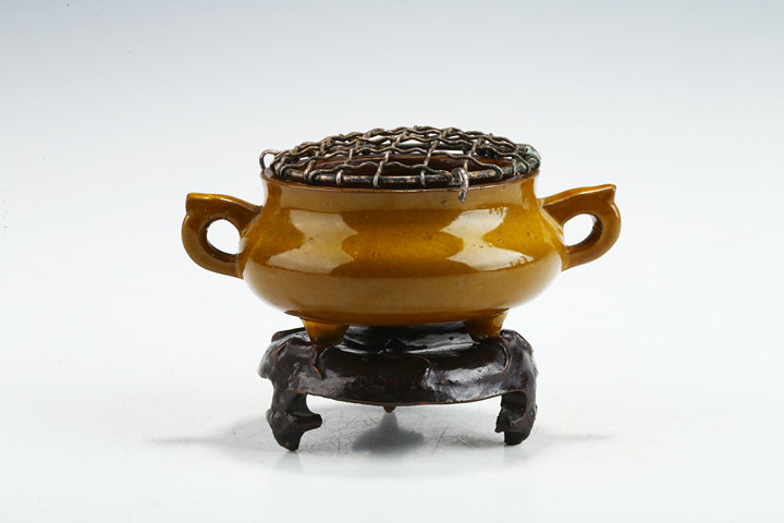 古玩陶瓷清中晚·黃釉雙耳香爐真品鑒賞圖