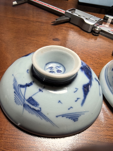 古玩陶瓷清中早期青花蓋碗真品鑒賞圖