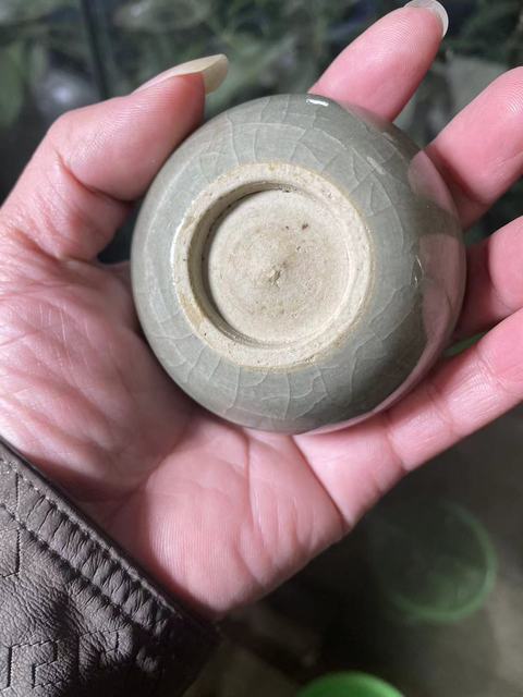 古玩陶瓷龍泉青瓷杯真品鑒賞圖