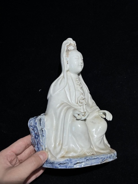 古玩陶瓷清代德化窯觀音像真品鑒賞圖