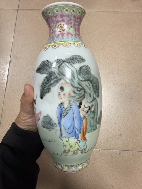 古玩陶瓷出口創匯期嬰戲紋瓶真品鑒賞圖