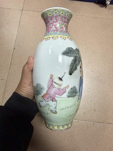 古玩陶瓷出口創匯期嬰戲紋瓶真品鑒賞圖