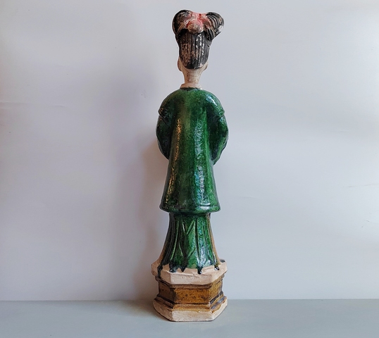 古玩陶瓷明代·三彩仕女俑真品鑒賞圖