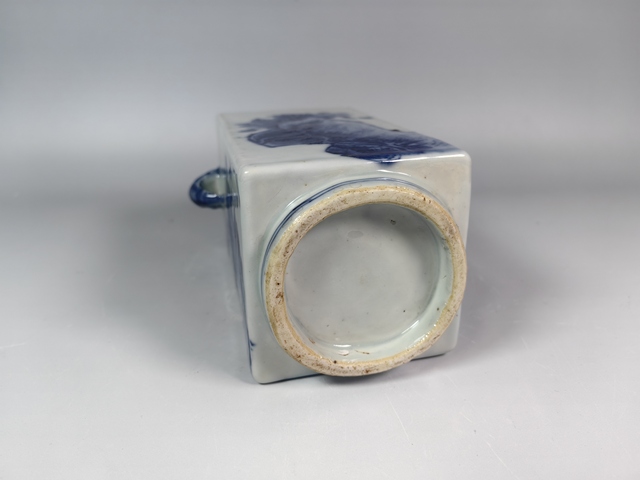 古玩陶瓷清中洞石花卉紋青花獸耳琮試瓶真品鑒賞圖