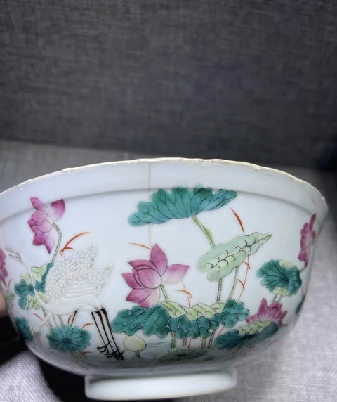 古玩陶瓷青花粉彩荷花碗真品鑒賞圖