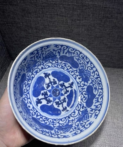 古玩陶瓷青花粉彩荷花碗真品鑒賞圖