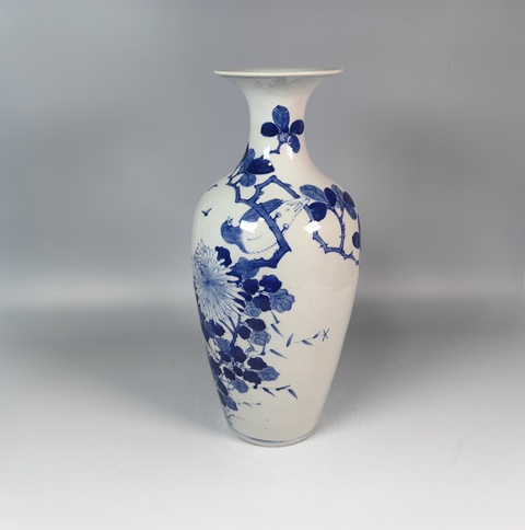 古玩陶瓷清中晚花卉翠鳥青花觀音瓶真品鑒賞圖