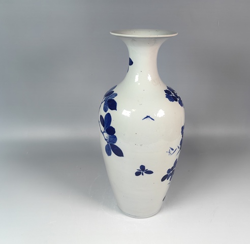 古玩陶瓷清中晚花卉翠鳥青花觀音瓶真品鑒賞圖