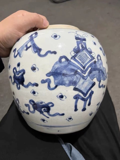 古玩陶瓷青花博古圖罐真品鑒賞圖