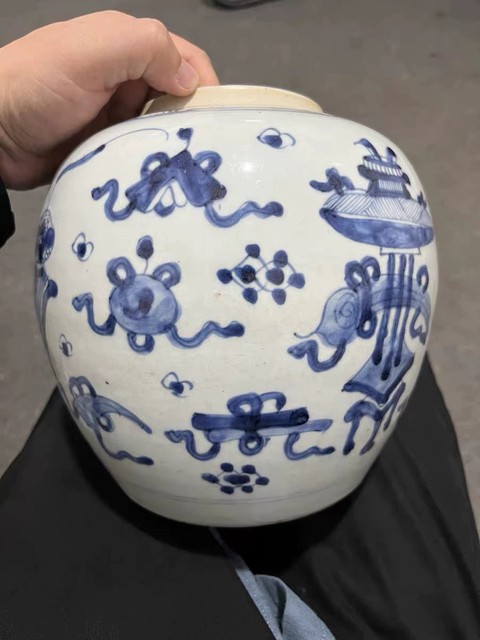 古玩陶瓷青花博古圖罐真品鑒賞圖