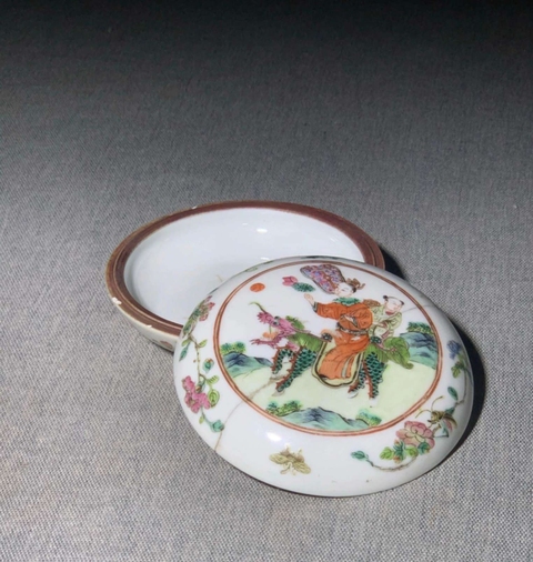 古玩陶瓷粉彩狀元出行圖印盒真品鑒賞圖