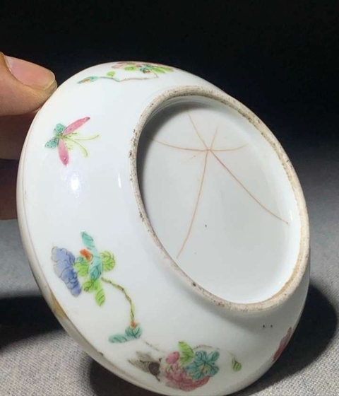 古玩陶瓷粉彩狀元出行圖印盒真品鑒賞圖