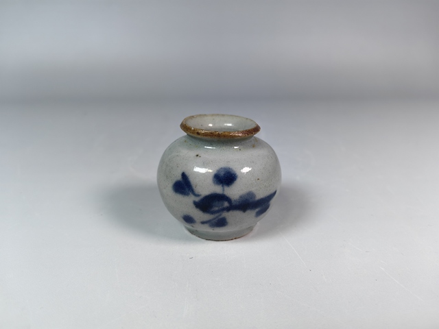 古玩陶瓷明青花花卉紋水盂真品鑒賞圖