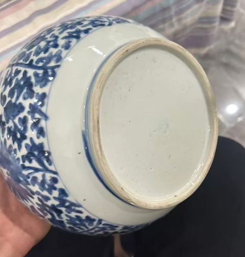 古玩陶瓷花卉紋青花四系粥罐真品鑒賞圖