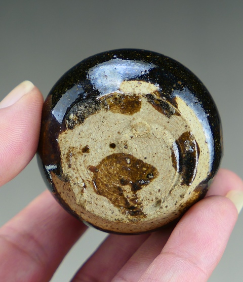 古玩陶瓷明末清初.黑釉油滴雞心罐拍賣，當(dāng)前價(jià)格138元