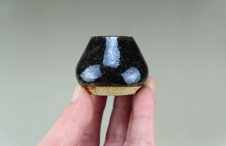 古玩陶瓷明末清初.黑釉油滴雞心罐拍賣，當(dāng)前價(jià)格138元