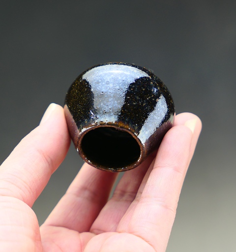 古玩陶瓷明末清初.黑釉油滴雞心罐拍賣，當(dāng)前價(jià)格138元