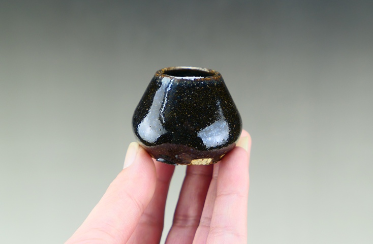 古玩陶瓷明末清初.黑釉油滴雞心罐拍賣，當(dāng)前價(jià)格138元