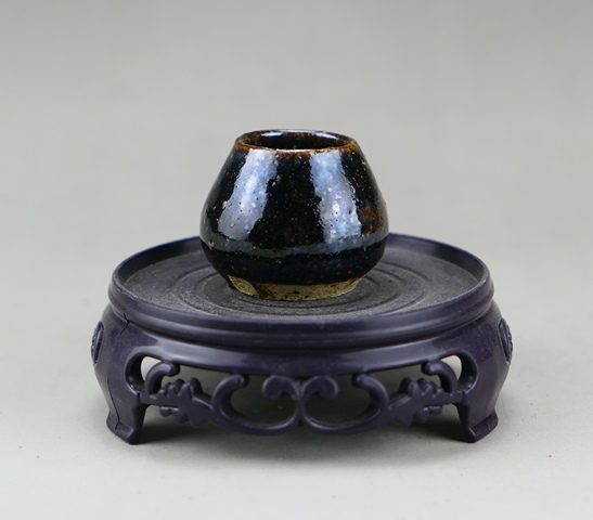 古玩陶瓷明末清初.黑釉油滴雞心罐（文房雅器）拍賣，當前價格0元