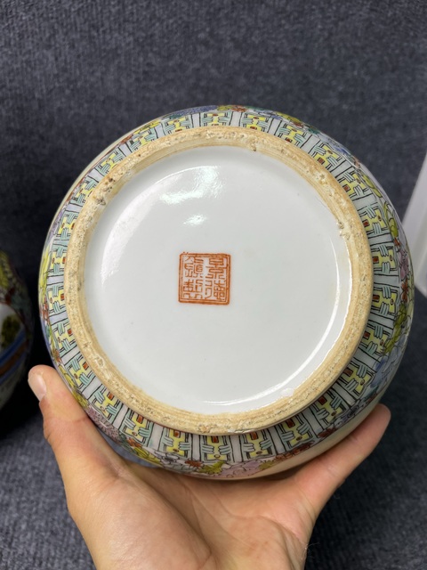 古玩陶瓷粉彩開窗人物故事紋賞瓶一對(duì)拍賣，當(dāng)前價(jià)格1588元