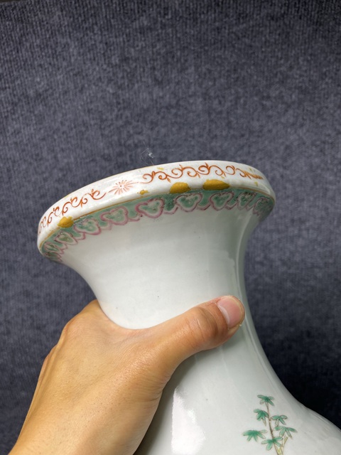 古玩陶瓷粉彩嬰戲紋賞瓶拍賣，當前價格4888元