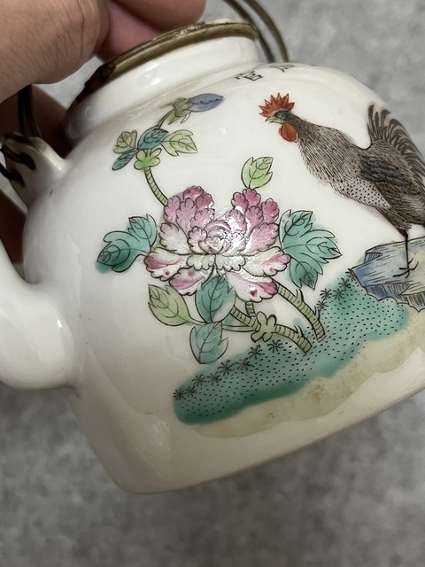 古玩陶瓷粉彩官上加官茶壺真品鑒賞圖