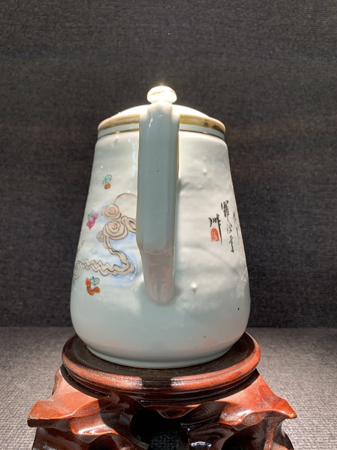 古玩陶瓷粉彩天女散花圖茶壺真品鑒賞圖