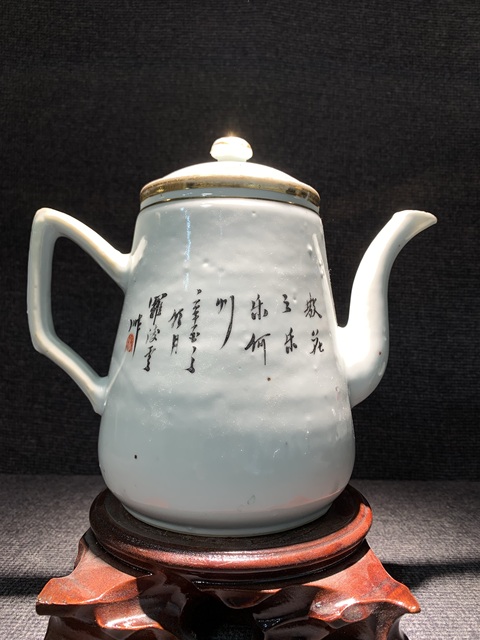 古玩陶瓷粉彩天女散花圖茶壺真品鑒賞圖